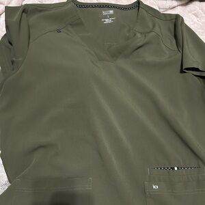 Koi green scrub set